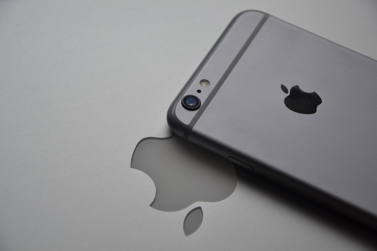 Gdzie szukać fachowej pomocy przy naprawie sprzętu marki Apple?